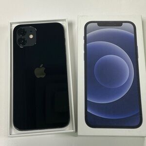 Apple iPhone 12 in Black Gloss